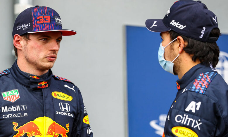 «Si tiene dos campeonatos es gracias a mí»: ‘Checo’ Pérez sobre Max Verstappen tras no dejarlo pasar en última vuelta