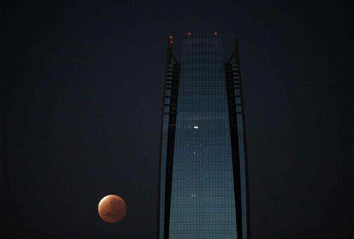 Así se vio el eclipse lunar más largo