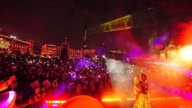 Angela Aguilar cierra con gran concierto el desfile de Dia de Muertos en CDMX