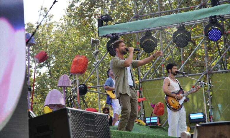 Pablo Alborán sorprende a los fans de Camilo presentándose en su concierto