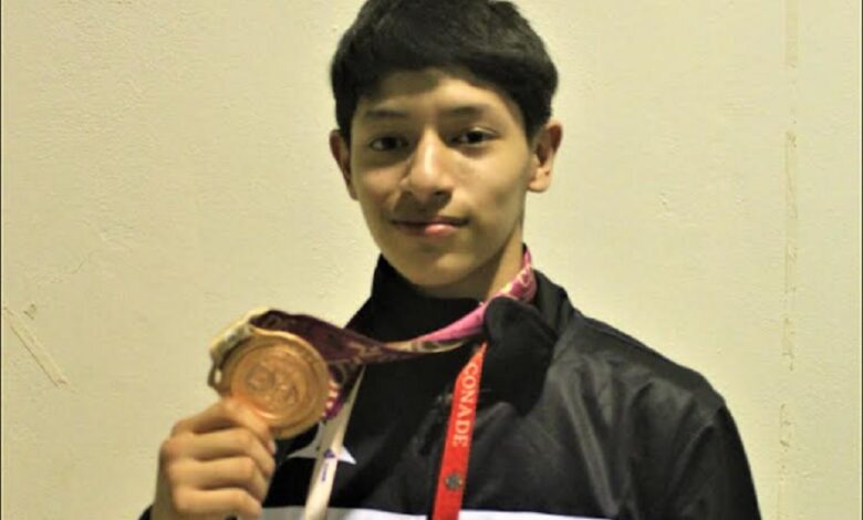 Gana bronce nieto del Planetario e hijo de Cosmos