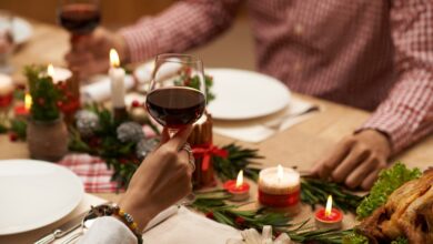 5 pasos sencillos para colocar tu mesa de Navidad