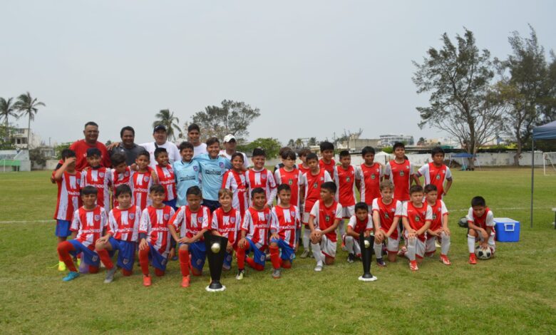 Conquista Liga Oropeza el Estatal de Fútbol Sub 11