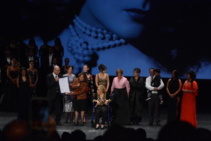 Homenaje a Silvia Pinal se llevó a cabo en el Palacio de Bellas Artes