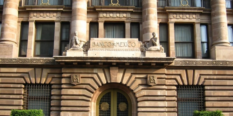 Banxico eleva 25 puntos base su tasa de interés y la deja en 11.25%