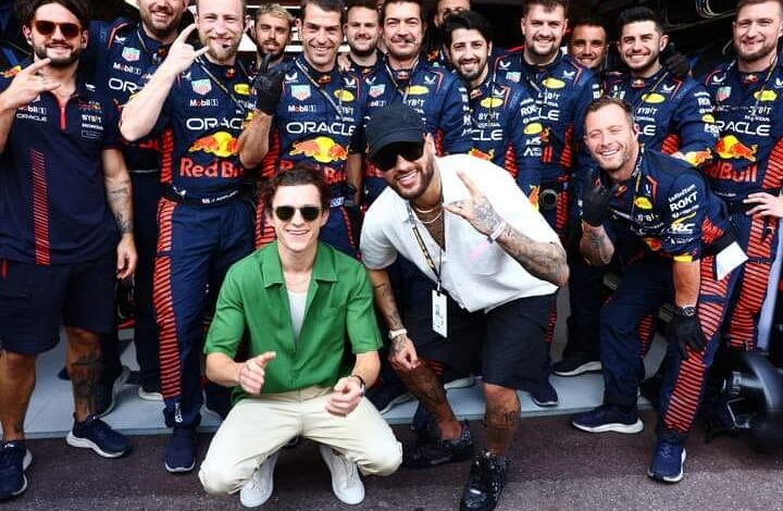 F1 recibió a Tom Holland y Neymar en el palco de Red Bull