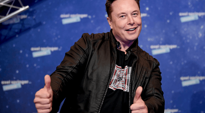 Elon Musk vuelve a ser el hombre más rico del mundo: Bloomberg