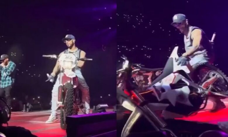 Anuel AA deja caer moto sobre el público durante concierto