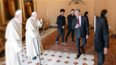 Stallone se reúne con papa Francisco en el Vaticano