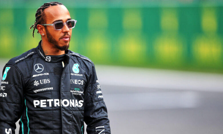 Lewis Hamilton revela su interés en comprar al Manchester United