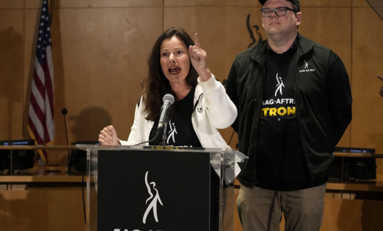 Fran Drescher, interprete de «la Niñera Fine» anuncia la huelga de actores de Hollywood