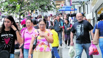 Veracruzanos salen a la calle para no enloquecer