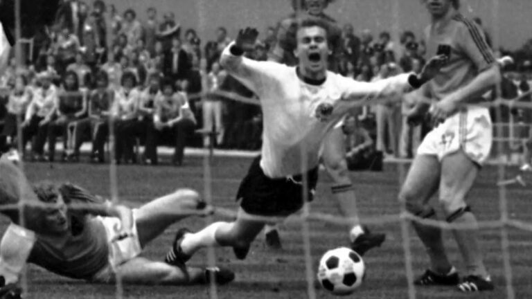 Fallece Bernd Hölzenbein, campeón del mundo con Alemania en 1974