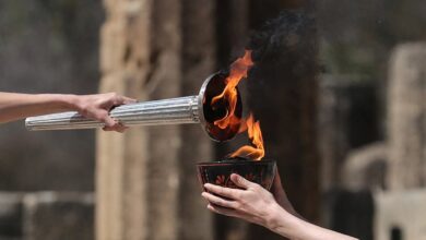 Francia recibe la llama Olímpica tras ser encendida en Grecia