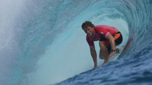 El surfista mexicano Alan Cleland es eliminado de París 2024