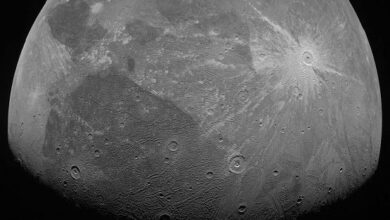 Encuentran agua en la luna